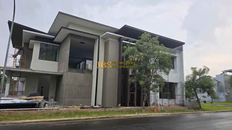 dijual rumah komplek citraland gama