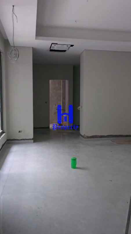 dijual rumah komplek citraland gama