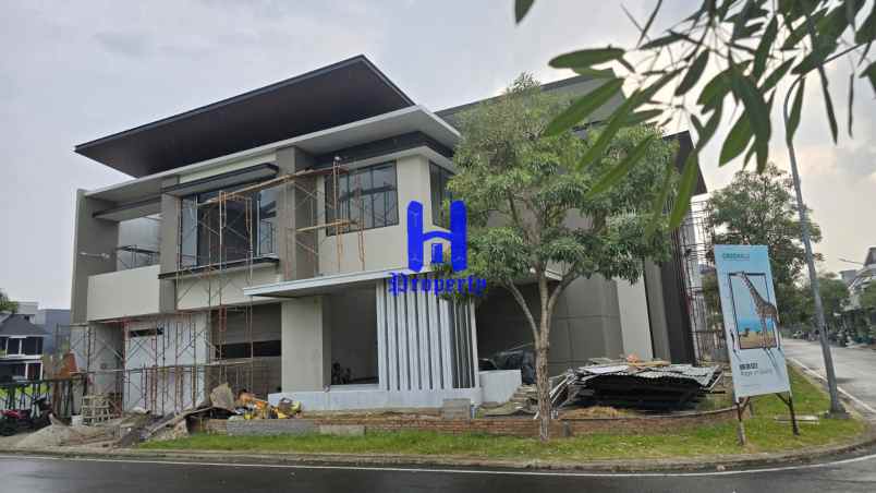 dijual rumah komplek citraland gama