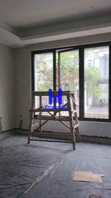 dijual rumah komplek citraland gama
