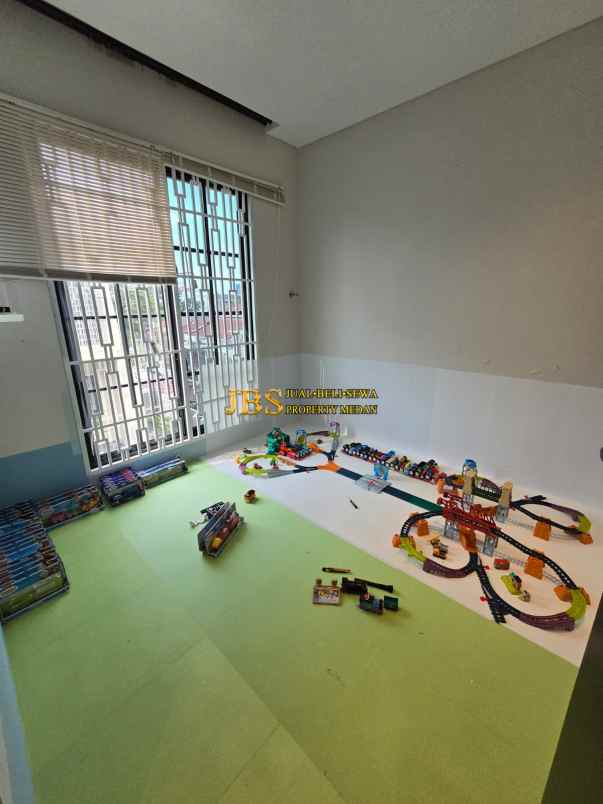 dijual rumah komplek damansara private
