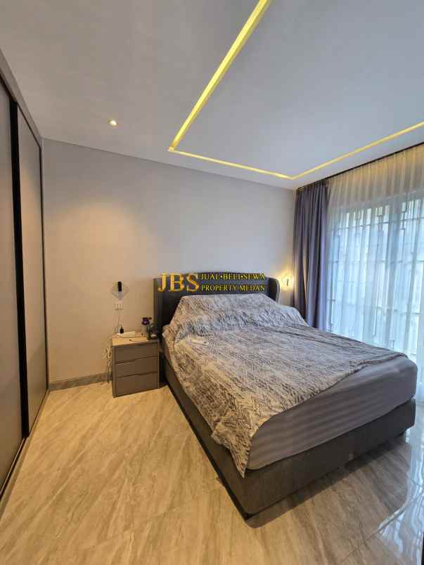 dijual rumah komplek damansara private