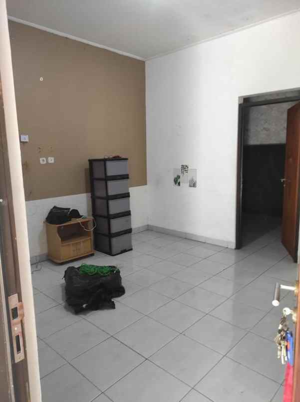 dijual rumah komplek di soreang
