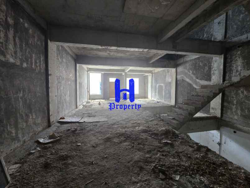 dijual rumah komplek grand cemara asri