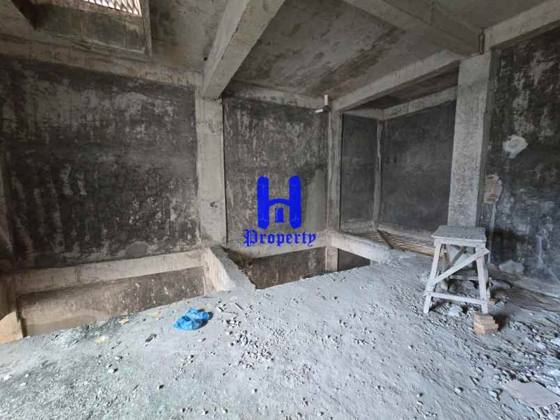 dijual rumah komplek grand cemara asri