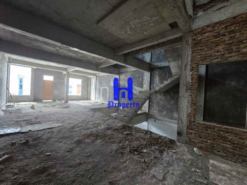 dijual rumah komplek grand cemara asri