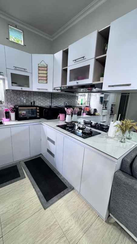 dijual rumah komplek green city view