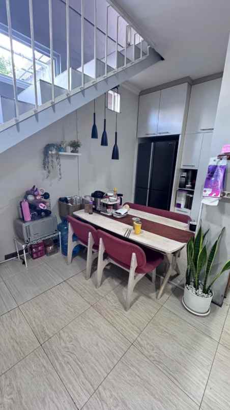dijual rumah komplek green city view