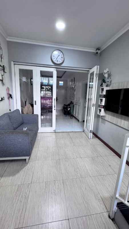 dijual rumah komplek green city view