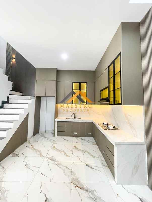 dijual rumah komplek icon estate jalan