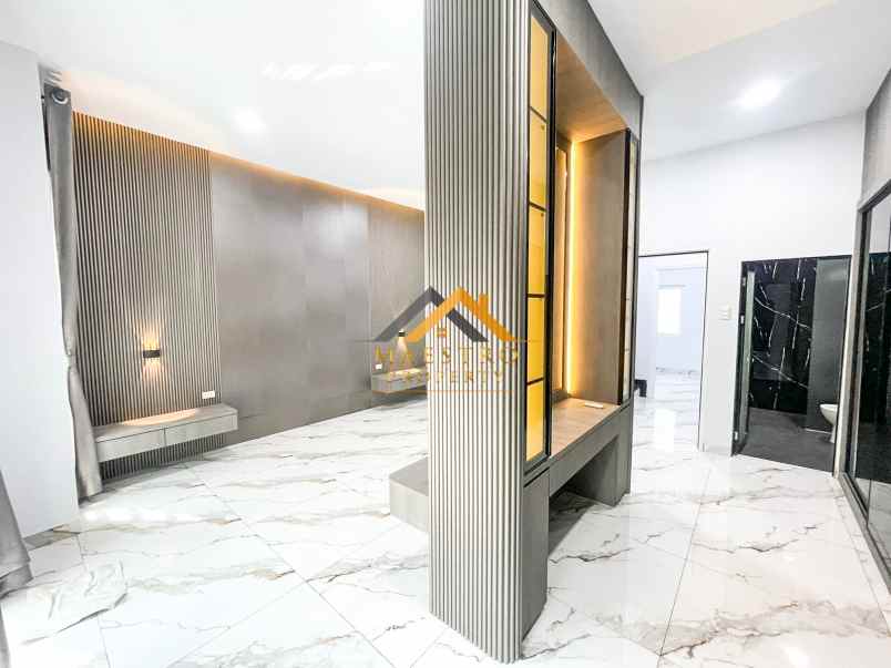 dijual rumah komplek icon estate jalan