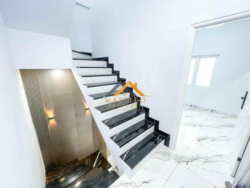 dijual rumah komplek icon estate jalan