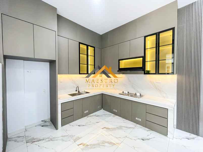 dijual rumah komplek icon estate jalan