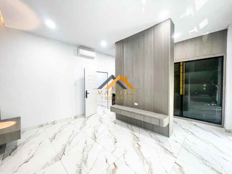 dijual rumah komplek icon estate jalan