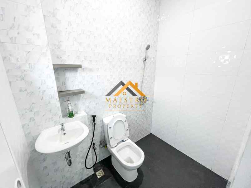 dijual rumah komplek icon estate jalan