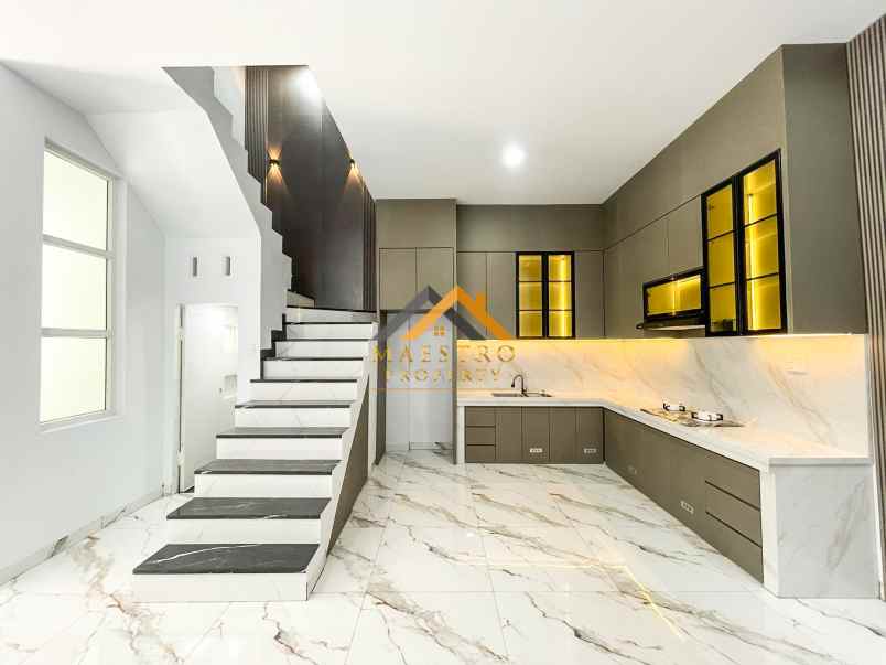 dijual rumah komplek icon estate jalan