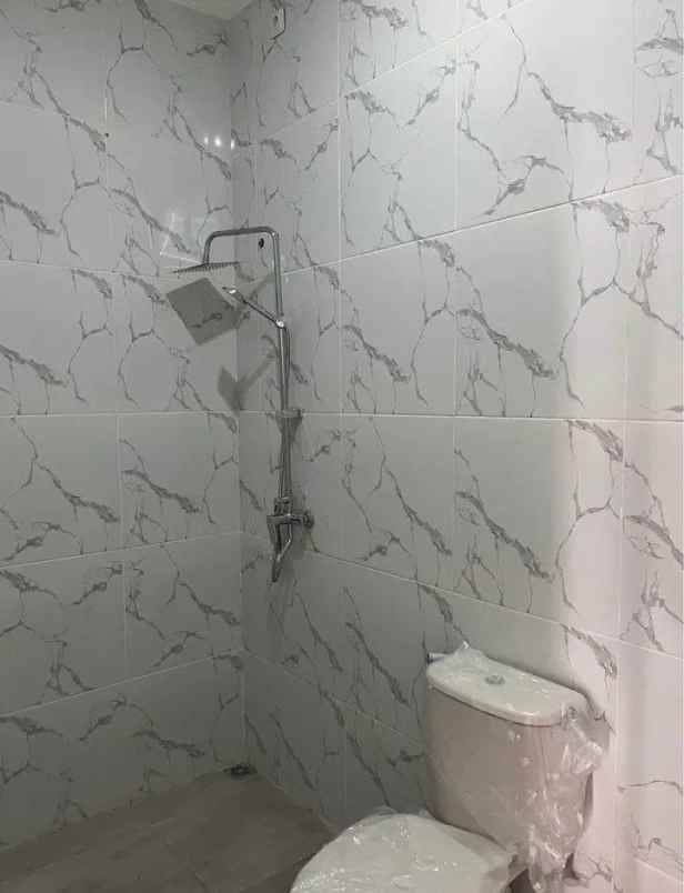 dijual rumah komplek pondok kelapa