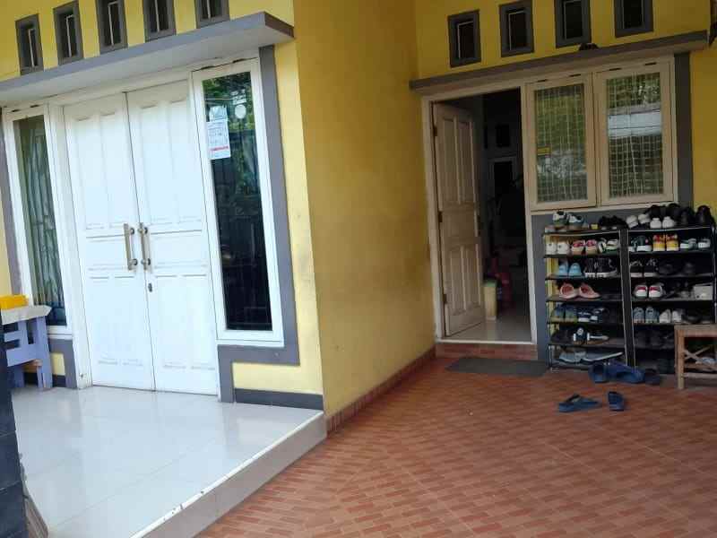 dijual rumah komplek pondok kelapa