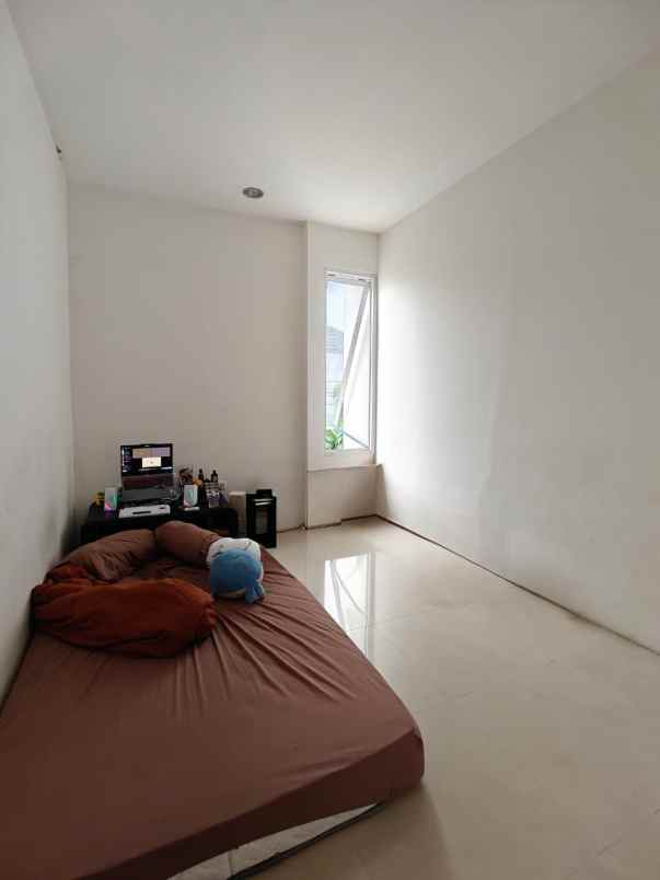 dijual rumah komplek ptb duren sawit