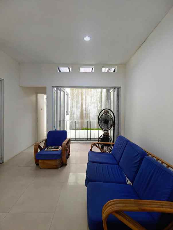 dijual rumah komplek ptb duren sawit