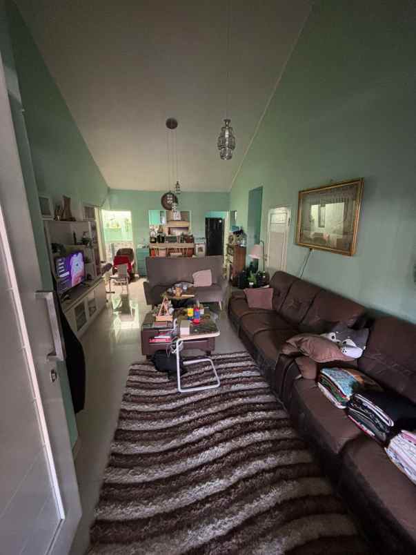 dijual rumah komplek sanggar hurip