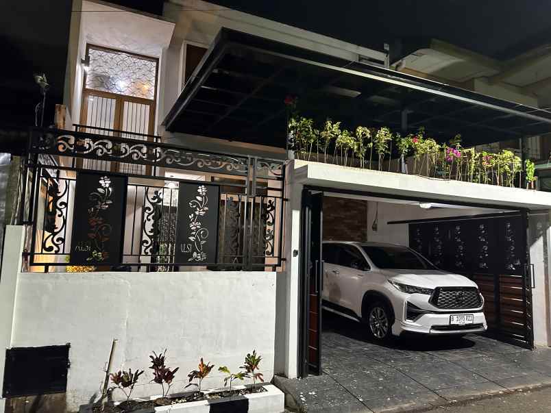 dijual rumah komplek taman buaran indah