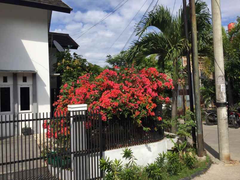 dijual rumah komplek taman persada asri