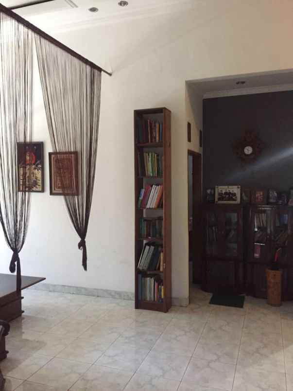 dijual rumah komplek taman persada asri