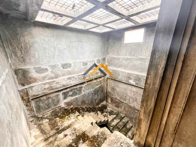 dijual rumah komplek villa jati mas