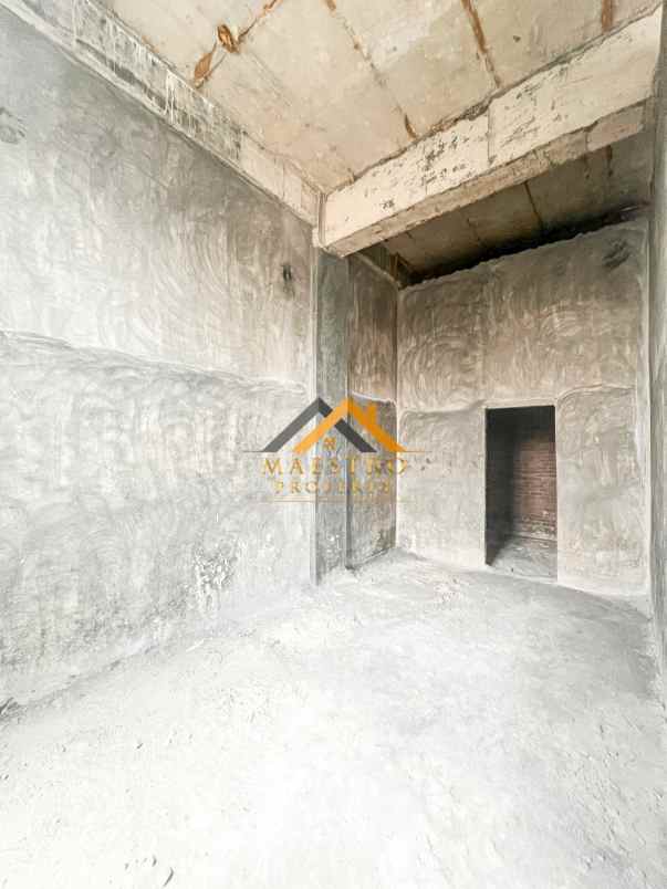 dijual rumah komplek villa jati mas