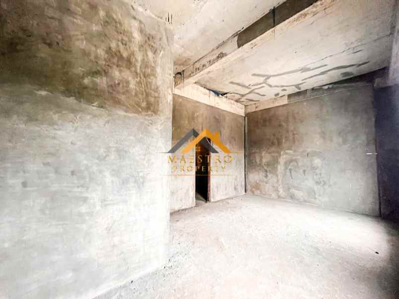 dijual rumah komplek villa jati mas