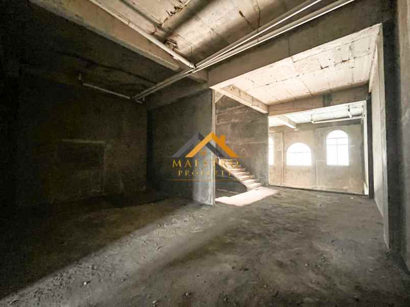 dijual rumah komplek villa jati mas