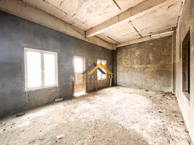 dijual rumah komplek villa jati mas