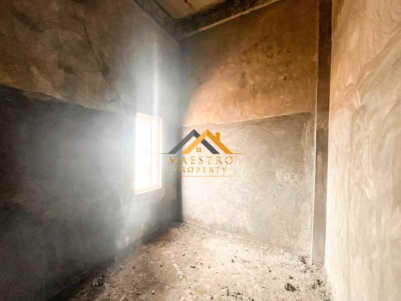 dijual rumah komplek villa jati mas