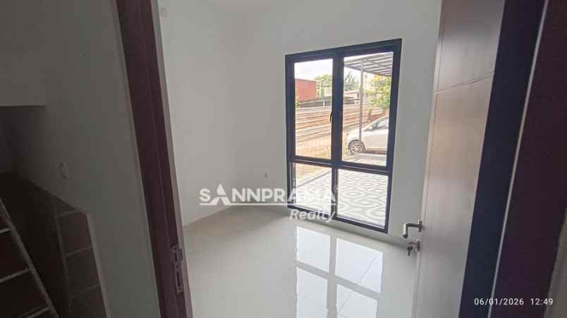 dijual rumah kukusa beji depok