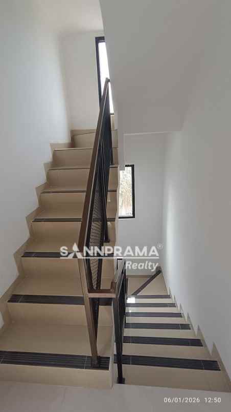 dijual rumah kukusan beji depok