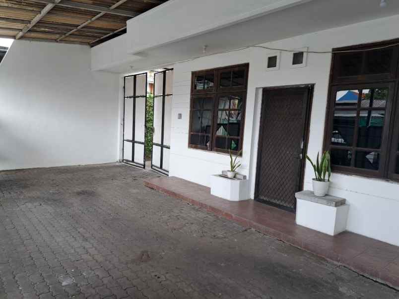 dijual rumah kutisari