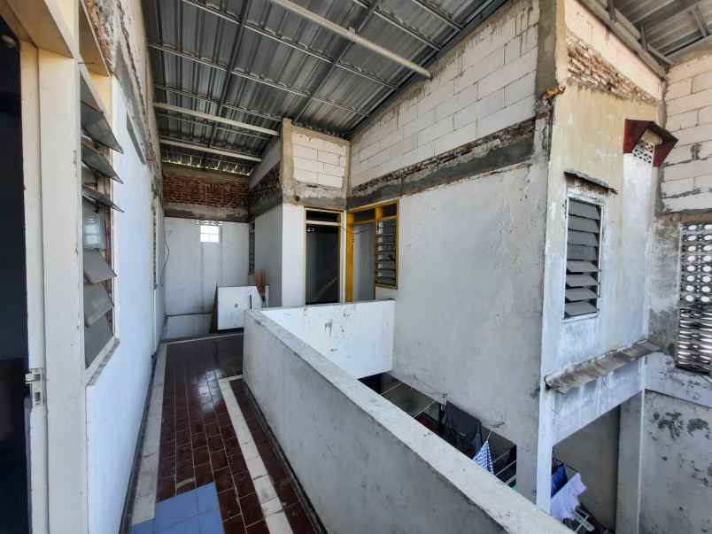 dijual rumah kutisari indah utara