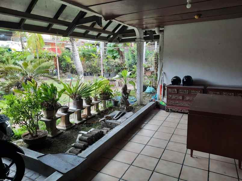 dijual rumah kutisari selatan