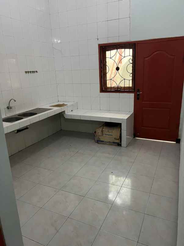 dijual rumah kutisari tenggilis mejoyo