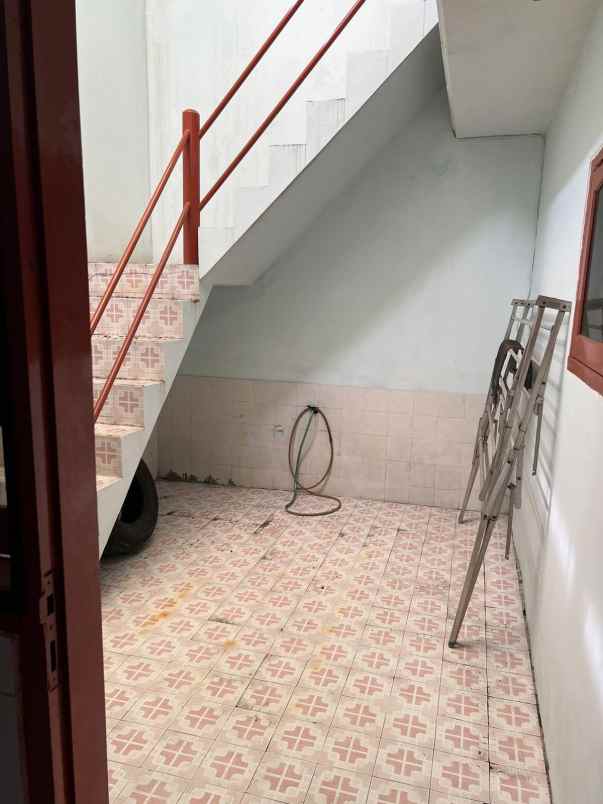 dijual rumah kutisari tenggilis mejoyo