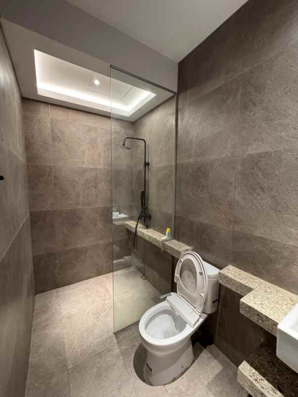 dijual rumah layar permai pantai indah