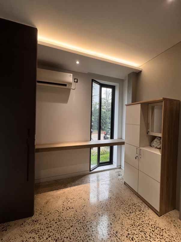 dijual rumah layar permai pantai indah