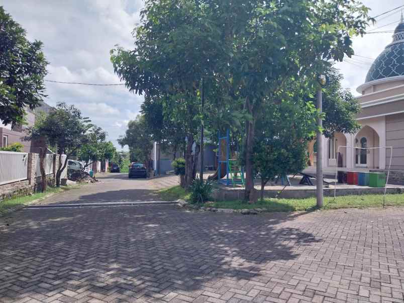 dijual rumah lokasi perumahan tasikmadu kota malang