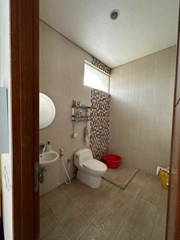 dijual rumah lokasi suhat kota malang