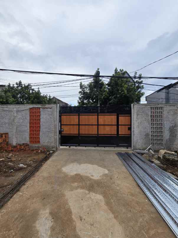 dijual rumah m kahfi 1 cipedak near