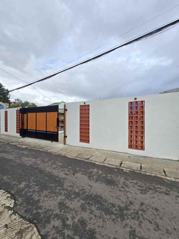 dijual rumah m kahfi 1 cipedak near