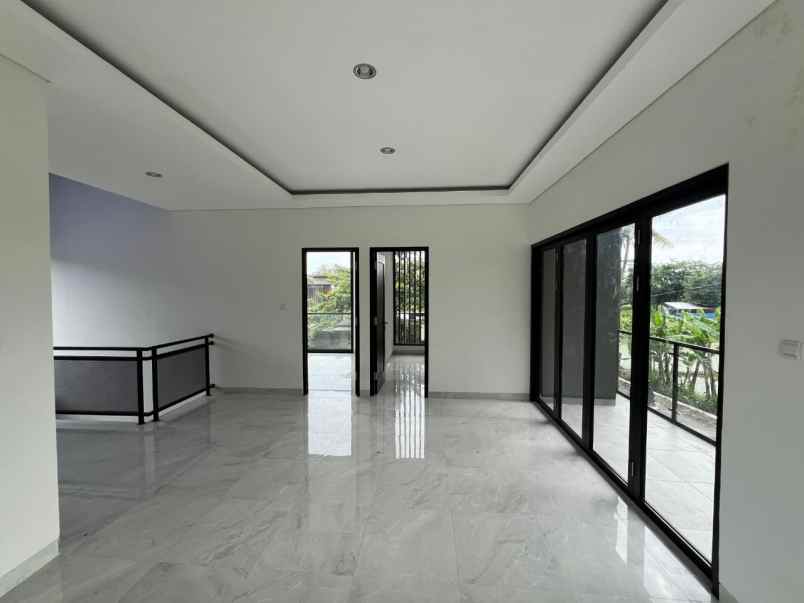 dijual rumah maguwoharjo