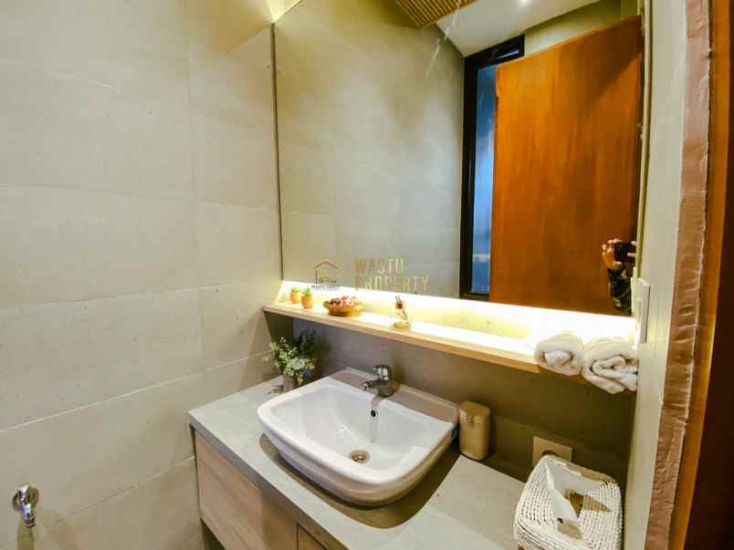 dijual rumah maguwoharjo kec depok kab