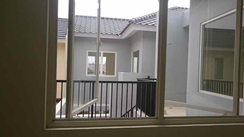 dijual rumah mampang hills